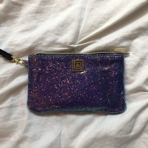 Liz Claiborne Sparkle Charging Wristlet